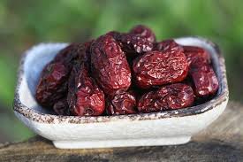 image of a bowl of dates which are used as an evening snack 